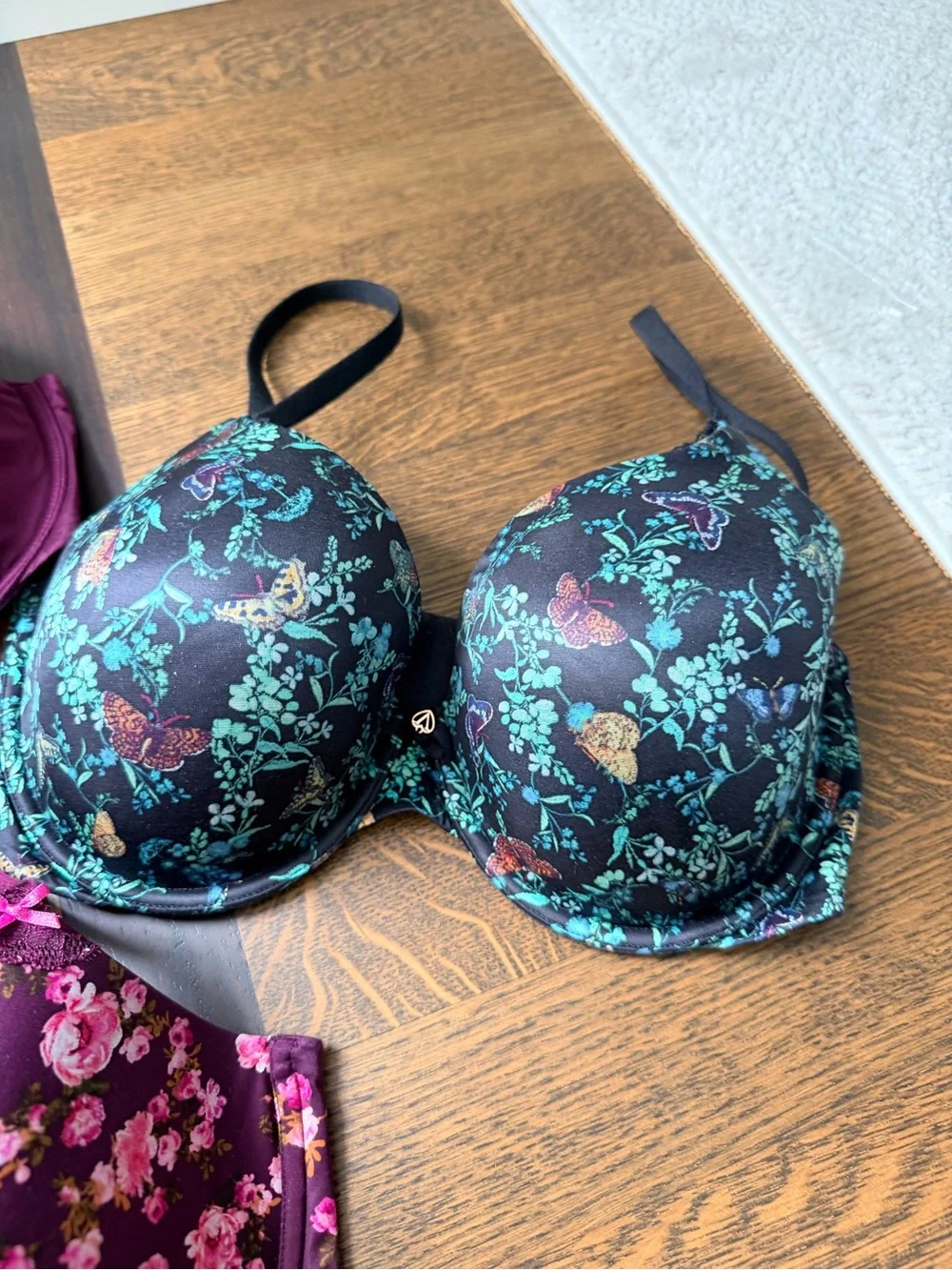 VICTORIA’S SECRET Bra LOT Bundle X 3 Women’s Size 34 DDD - Picture 2 of 11